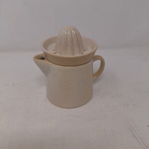 Vintage Cream Ceramic Manual Hand Juicer Mug Cottagecore Homestead Drinkware